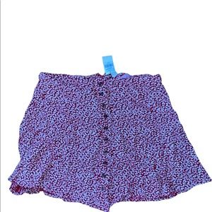 American Eagle red and white floral skirt size medium, UNWORN